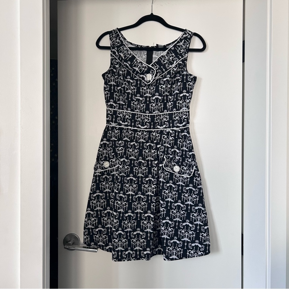 Retrolicious Folter Bat Chandelier Print Dress Sz M